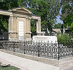 200px-Aivazovsky's_tomb